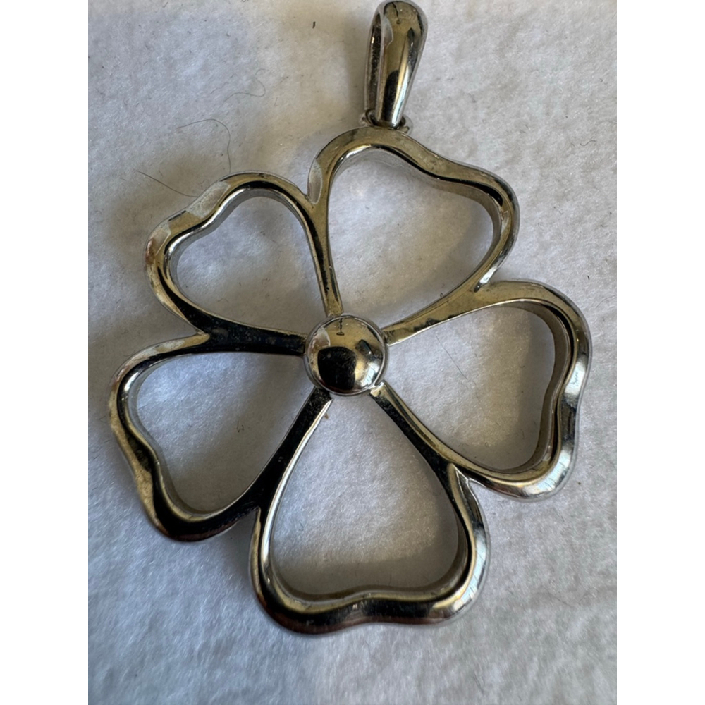 Women's Unbranded boho Silver tone open Flower Pendant